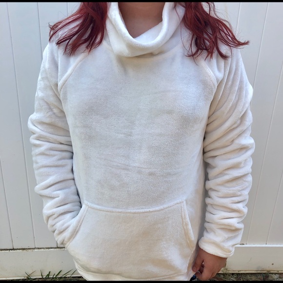 Women's (Juniors) Champion Lrg Fleece Pullover - Picture 2 of 7